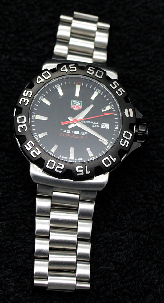Vintage Tag Heuer Professional Formula 1 WAH1110 200M Black Dial  Swiss Watch